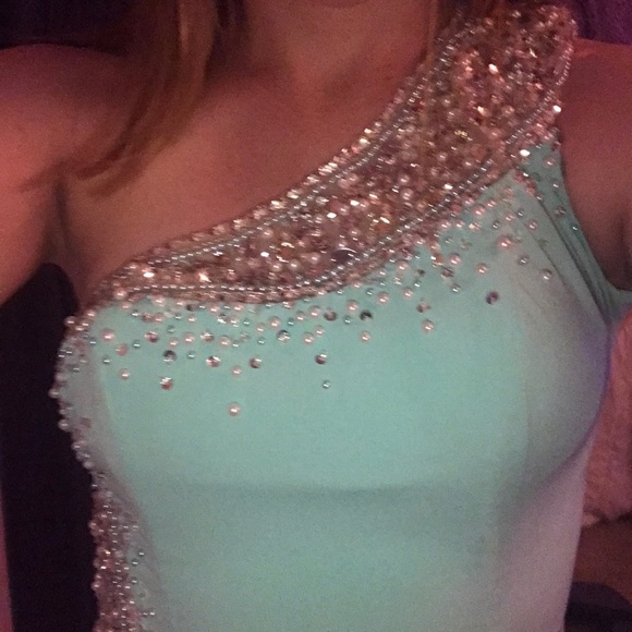 PROM DRESS - Picture 8 of 8